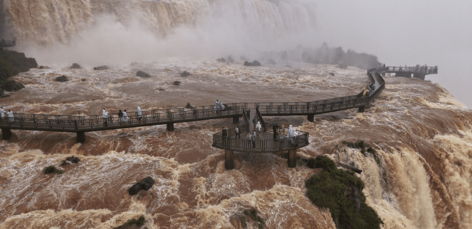 Super Vazão das Cataratas do Iguaçu é atração em Foz do Iguaçu